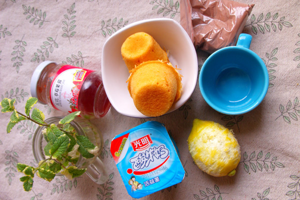 酸奶盆栽蛋糕步骤1