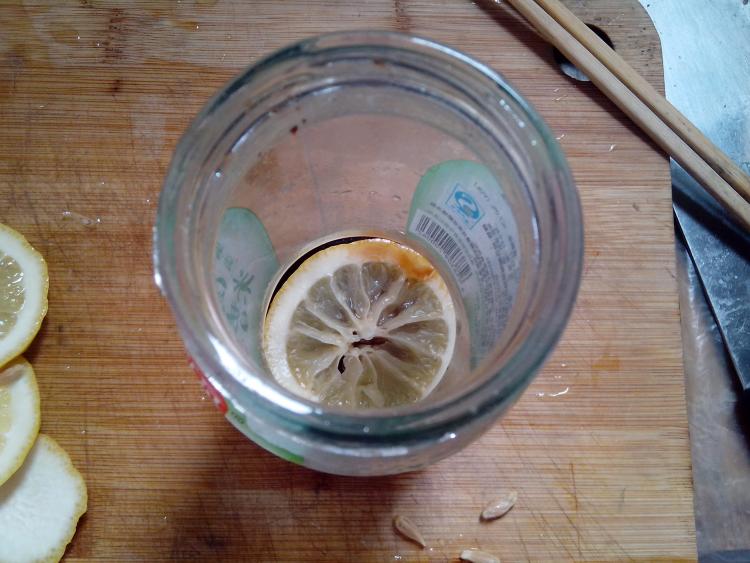 红糖蜜柠檬水步骤5