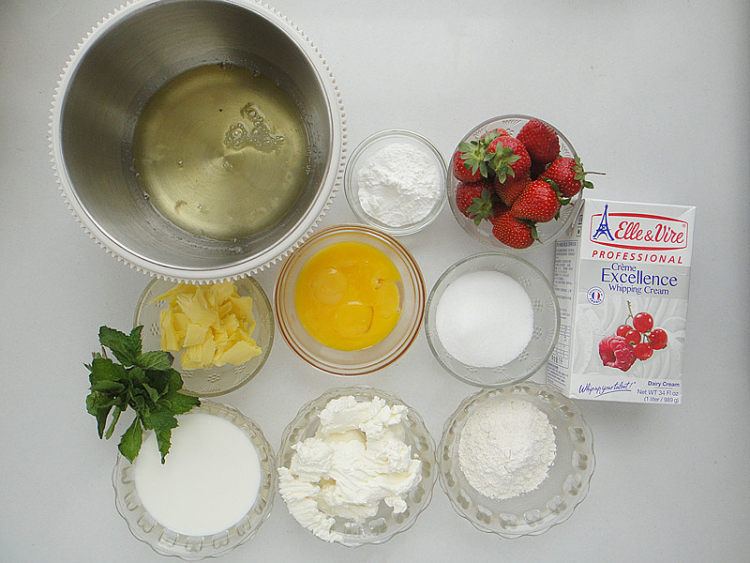 草莓奶酪蛋糕步骤1