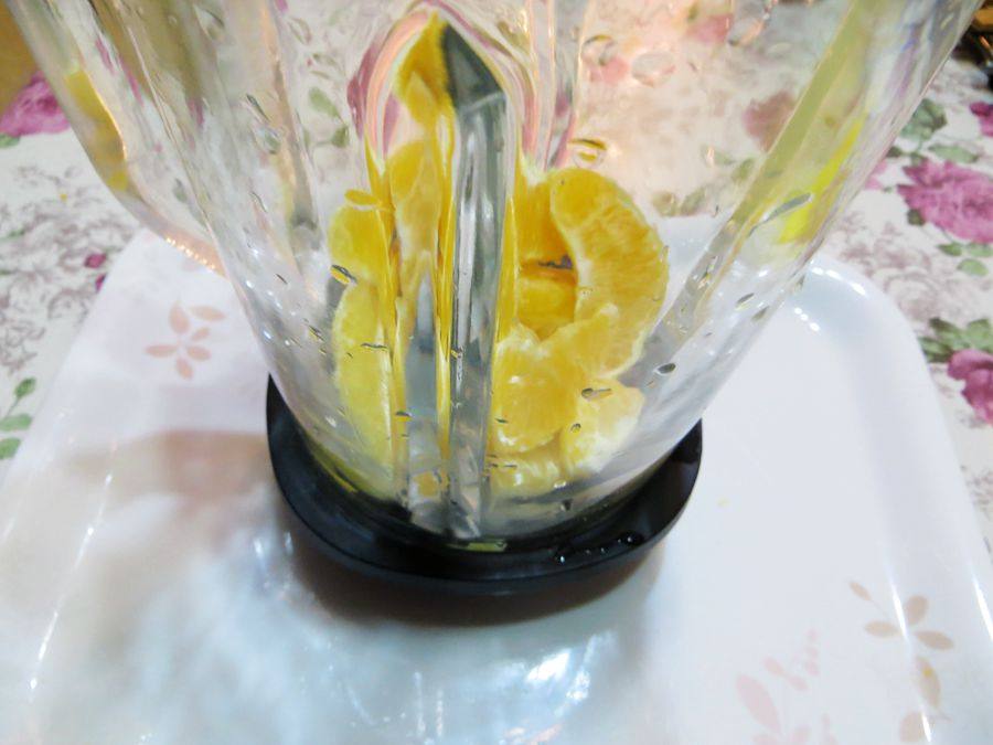 橙子酸奶蜂蜜果汁步骤4
