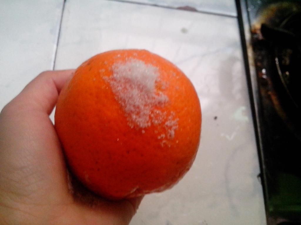 冰糖蒸橙子步骤1