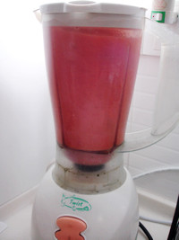 鲜榨西瓜荔枝汁步骤6