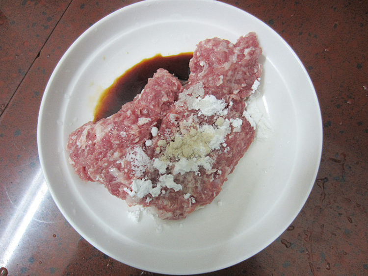 肉末青菜粥步骤2