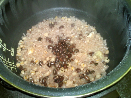 菱角红豆薏苡糯米饭步骤7