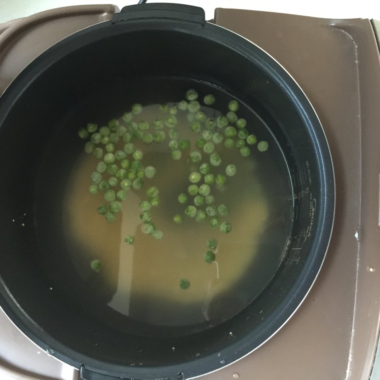 豌豆小米粥步骤4