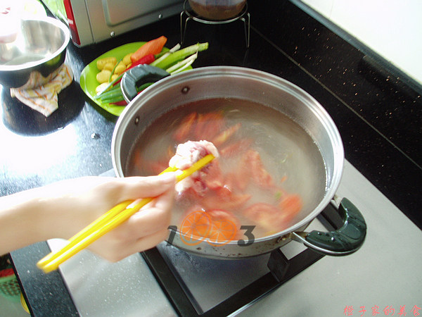 花蛤番茄煮面条步骤4