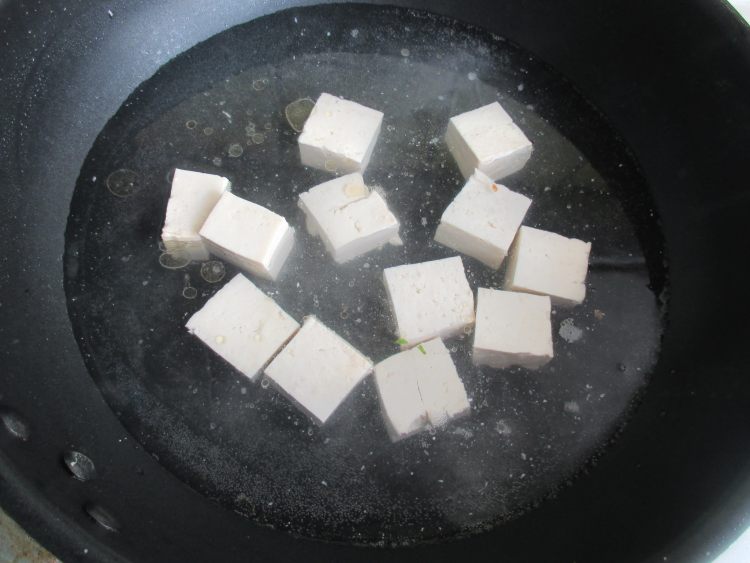 丝瓜烧豆腐步骤2