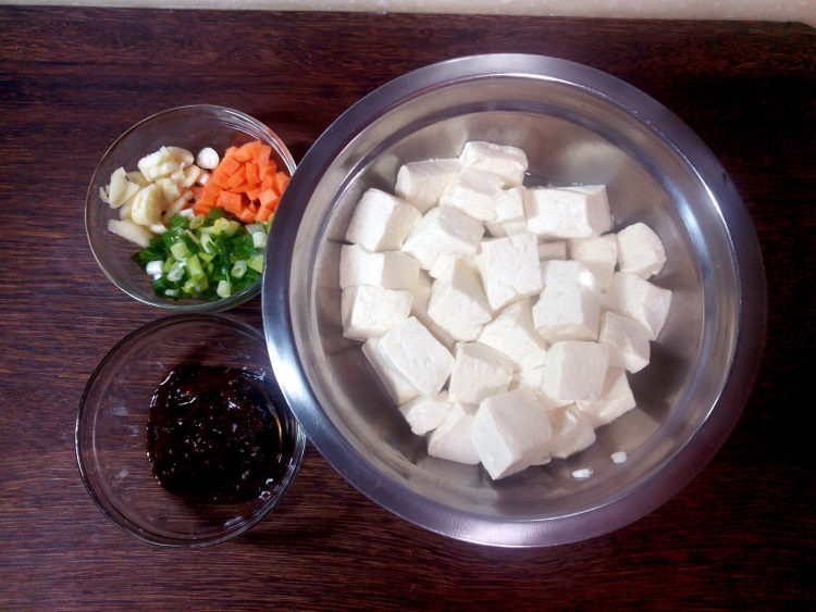 苦苣酱豆腐步骤1