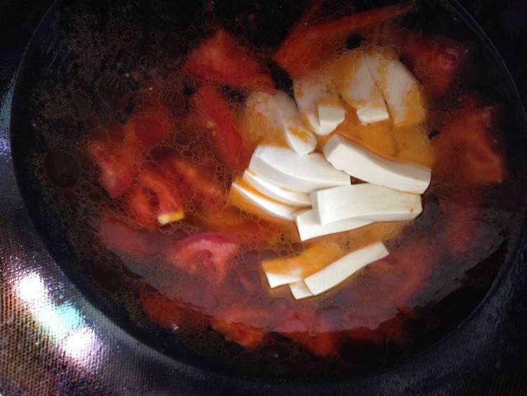 西红柿豆腐肉丝汤步骤7