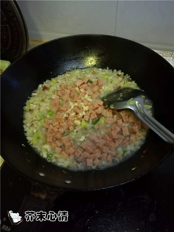 白菜香菇肉丁打卤凉皮步骤7