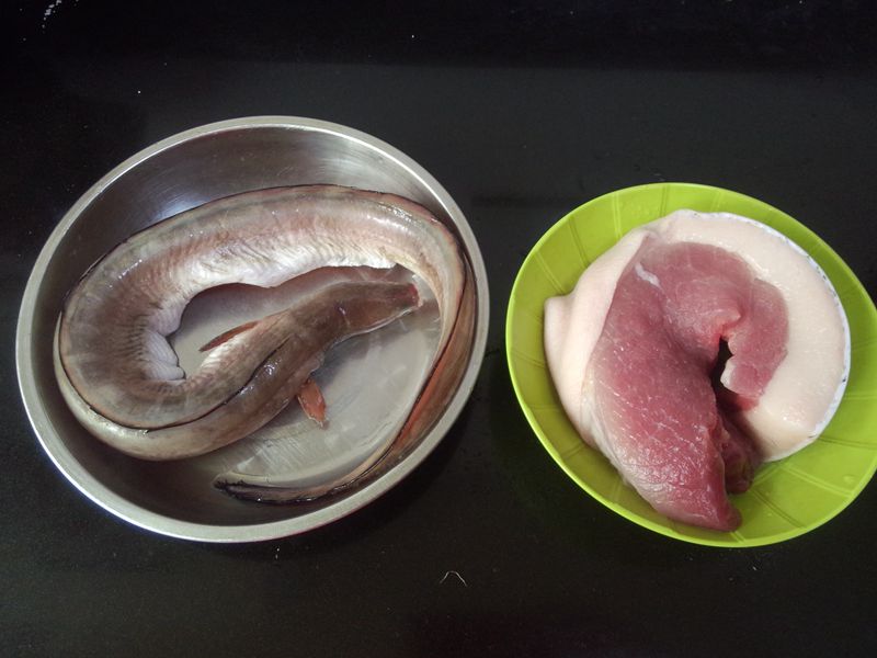 海鳗鱼烧肉步骤1