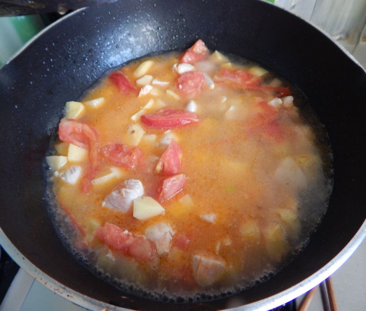 番茄土豆营烧鸡丁步骤10